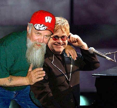 Eddie and Elton.JPG (305095 bytes)