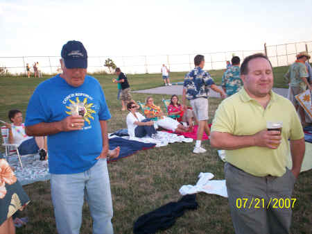 07-07-21buffett 059.jpg (951452 bytes)