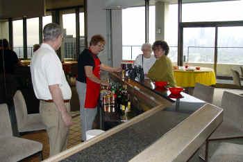 rOct06_006_John_s_Party.jpg (245434 bytes)