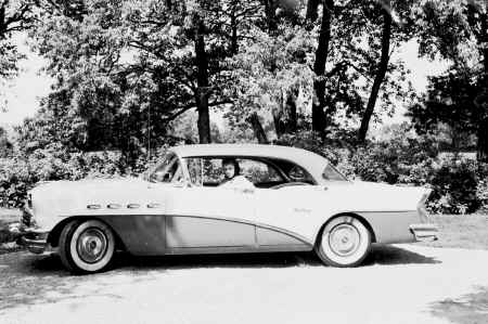 56Buick.JPG (1155559 bytes)