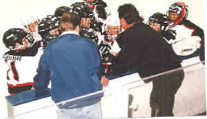 icehuddle.jpg (39036 bytes)